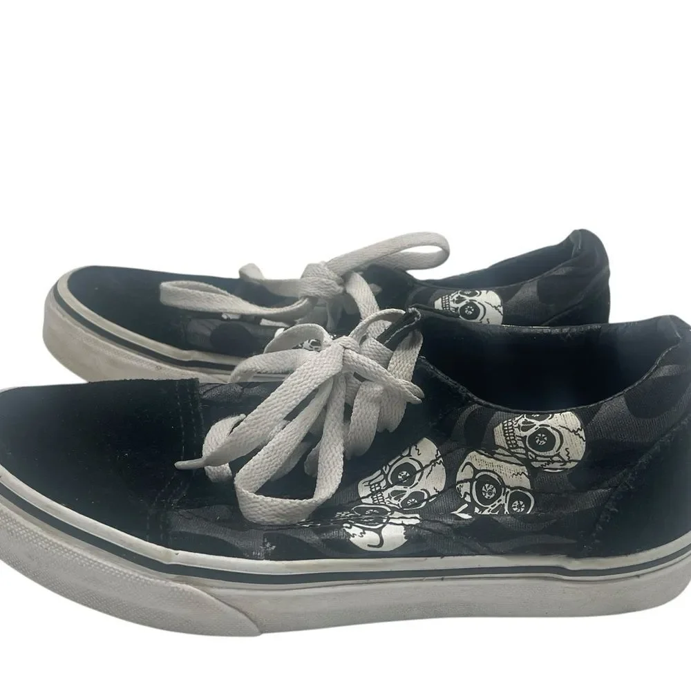 Boys Black Skeleton Low Top Vans Size 3